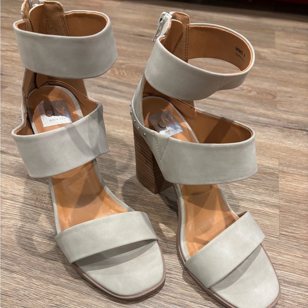 Dolce Vita Cereave Pump
